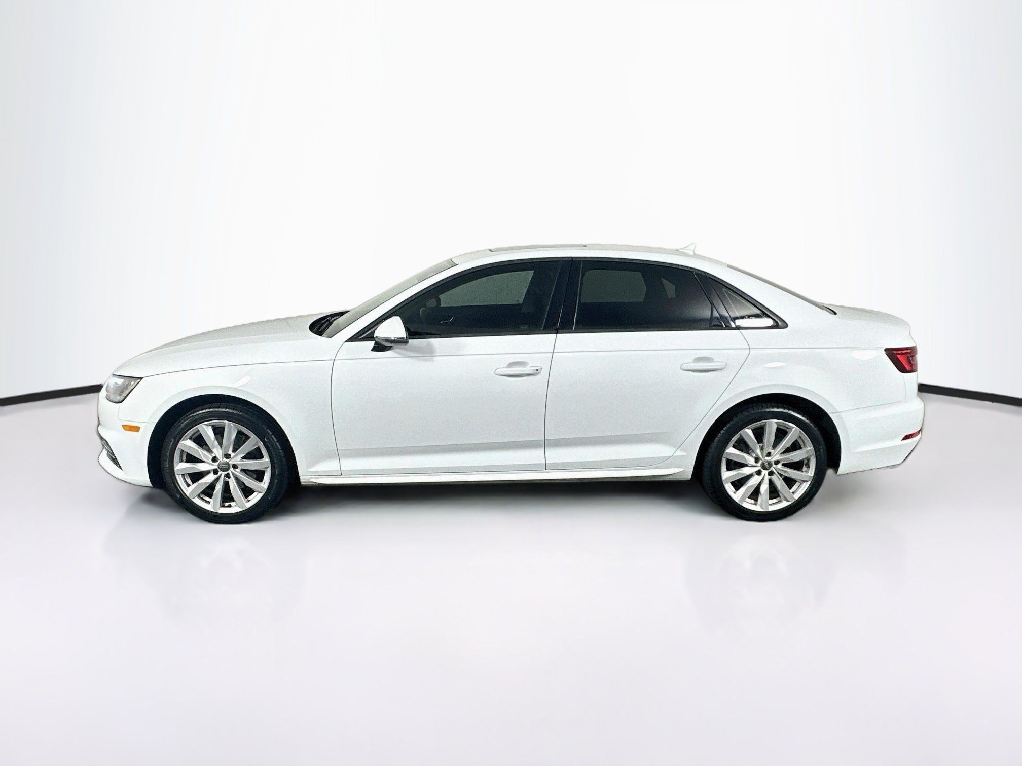Used 2018 Audi A4 2.0T Ultra Premium w/ 18" Wheel Package FWD image 4
