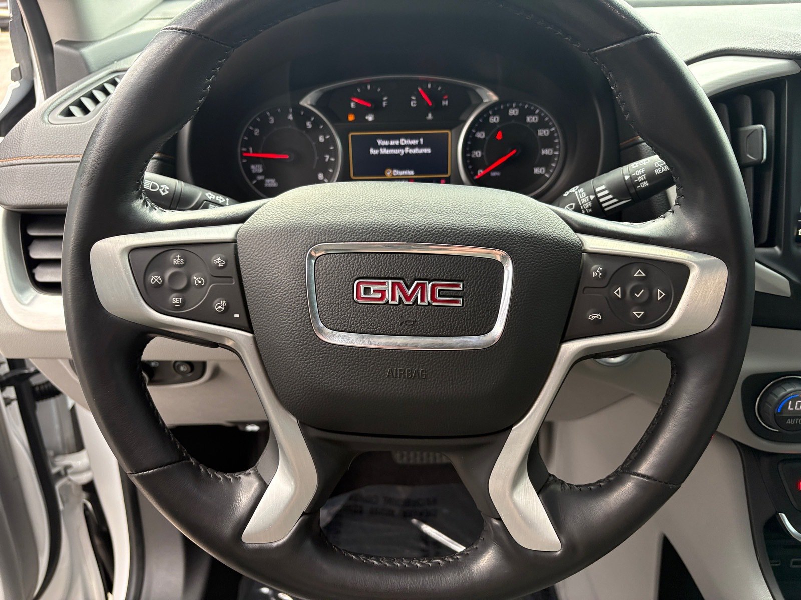 Used 2020 GMC Terrain SLT w/ Preferred Package FWD image 23
