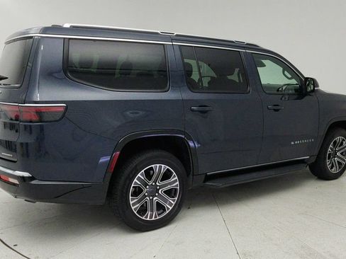 Used 2024 Jeep Wagoneer Series II w/ Flexible Seating Group RWD image 7