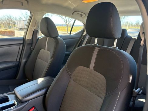 Used 2025 Nissan Sentra SV FWD image 22