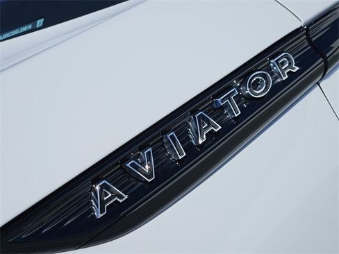 New 2025 Lincoln Aviator Black Label w/ Black Label Special Edition image 11