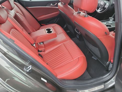 Certified 2025 Genesis G70 3.3T Advanced image 23