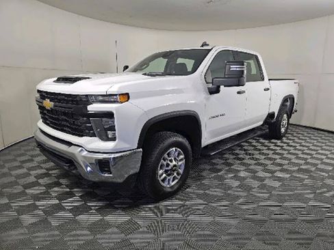 Used 2024 Chevrolet Silverado 2500 W/T w/ WT Fleet Convenience Package AWD/4WD image 3