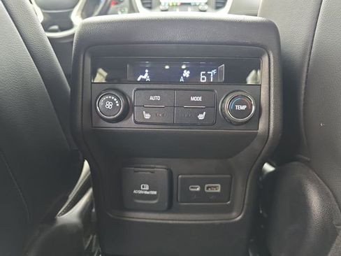 Used 2021 GMC Acadia SLT w/ Premium Package image 35