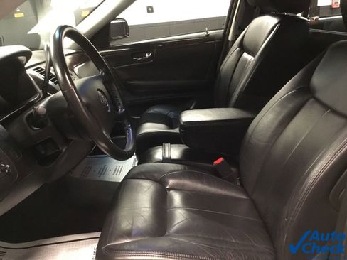 Used 2011 Cadillac DTS Limousine image 26