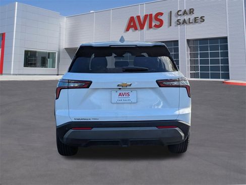 Used 2025 Chevrolet Equinox LT image 6
