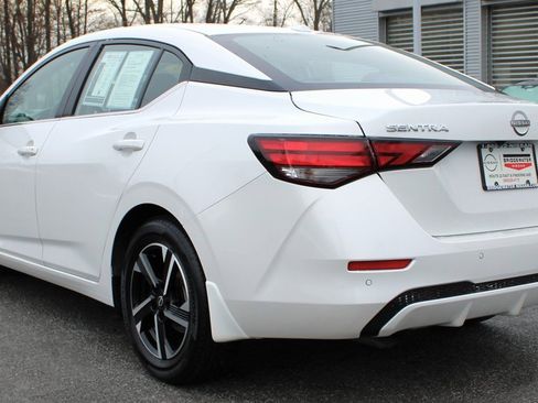 Certified 2025 Nissan Sentra SV image 8