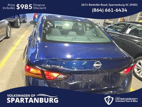 Used 2024 Nissan Altima 2.5 S image 2
