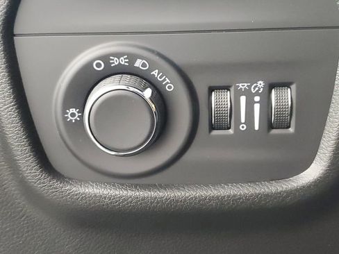 Used 2025 Jeep Grand Cherokee Laredo X image 27