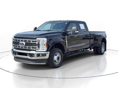 Used 2025 Ford F350 XLT AWD/4WD image 2