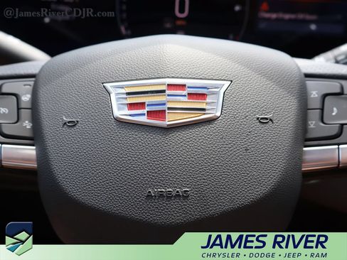 Used 2024 Cadillac XT4 Sport FWD image 27