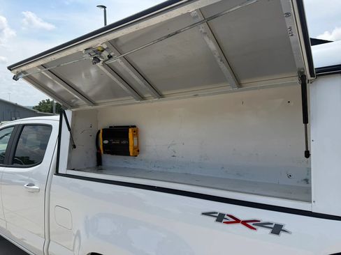 Used 2022 Chevrolet Colorado LT w/ Safety Package AWD/4WD image 41