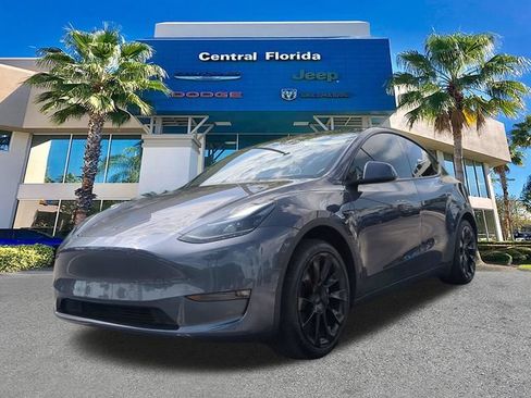 Used 2023 Tesla Model Y Long Range AWD/4WD image 9