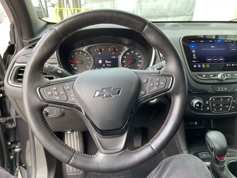 Used 2022 Chevrolet Equinox RS w/ Infotainment Package image 23