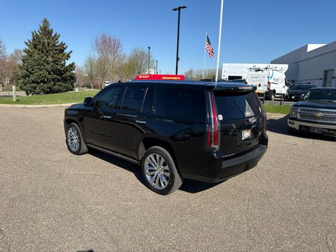 Used 2020 Cadillac Escalade Platinum w/ Escalade Sport Edition AWD/4WD image 5