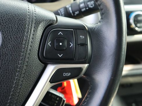 Used 2015 Toyota Highlander Plus AWD/4WD image 35