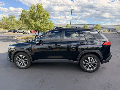 Used 2025 Toyota Corolla Cross XLE w/ Convenience Package AWD/4WD image 3