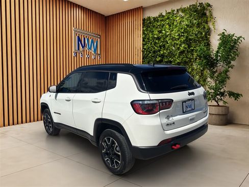 Used 2020 Jeep Compass Trailhawk AWD/4WD image 39