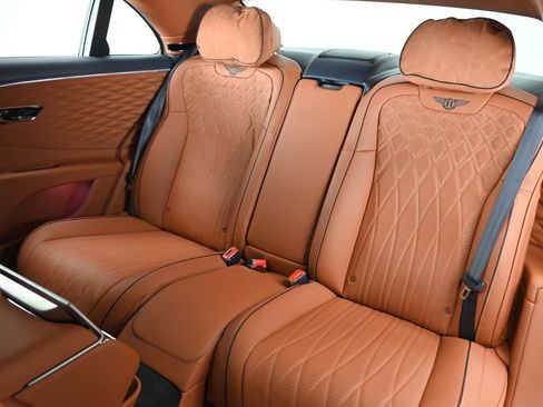 Certified 2022 Bentley Flying Spur V8 AWD/4WD image 14