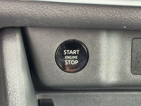 Used 2025 Nissan Rogue SV image 24