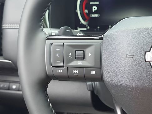 New 2026 Nissan Pathfinder Platinum AWD/4WD image 24