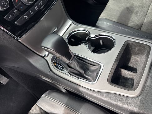 Certified 2021 Jeep Grand Cherokee Laredo X image 19