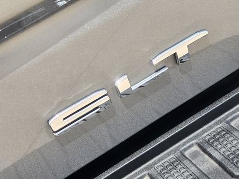 Used 2025 GMC Sierra 1500 SLT RWD image 11