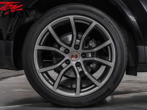 Used 2022 Porsche Cayenne S image 13