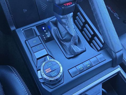 Used 2025 Toyota 4Runner TRD Off-Road Premium image 28