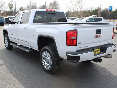 Used 2019 GMC Sierra 2500 Denali w/ Duramax Plus Package image 6