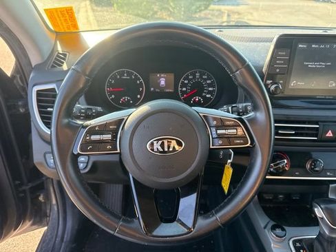Used 2021 Kia Seltos S FWD image 14