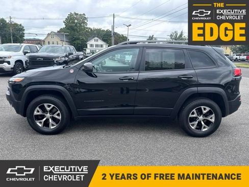 Used 2018 Jeep Cherokee Trailhawk w/ Quick Order Package 27L AWD/4WD image 1