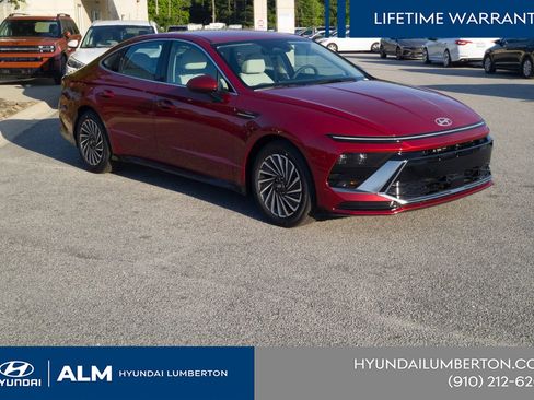 New 2025 Hyundai Sonata SEL FWD image 3