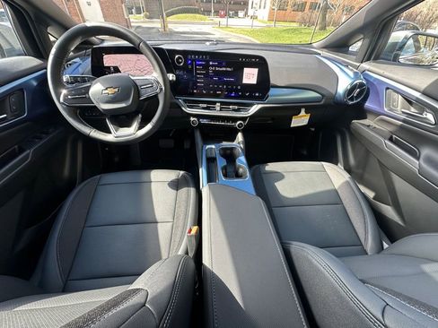 New 2026 Chevrolet Equinox EV LT FWD image 24