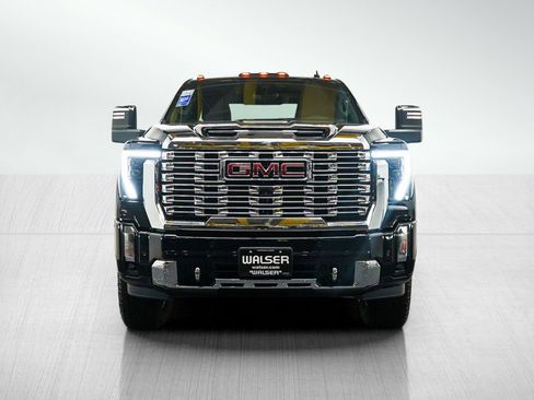 Used 2025 GMC Sierra 2500 Denali w/ Denali Reserve Package AWD/4WD image 8