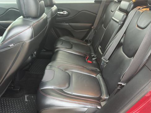 Used 2015 Jeep Cherokee Trailhawk w/ Comfort/Convenience Group image 23