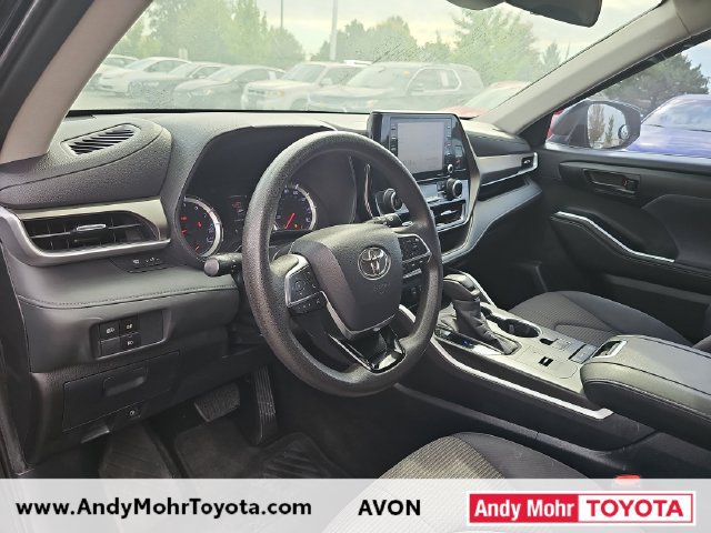 Used 2020 Toyota Highlander L FWD image 9