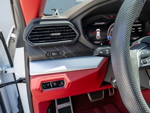 Used 2020 Lamborghini Urus AWD/4WD image 71