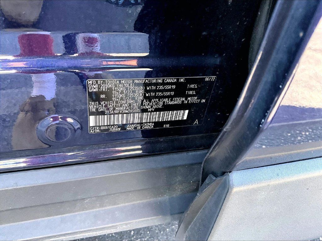 Used 2022 Toyota RAV4 XLE Premium AWD/4WD image 28
