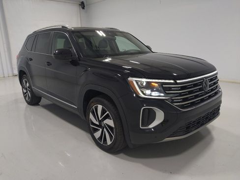 Used 2024 Volkswagen Atlas SEL AWD/4WD image 13