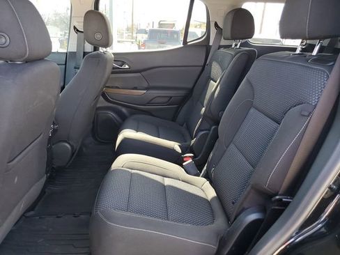 Used 2023 GMC Acadia SLE w/ Driver Convenience Package image 16