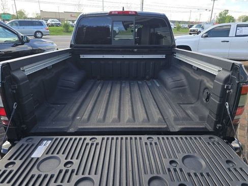 Used 2022 Nissan Frontier PRO-4X AWD/4WD image 21
