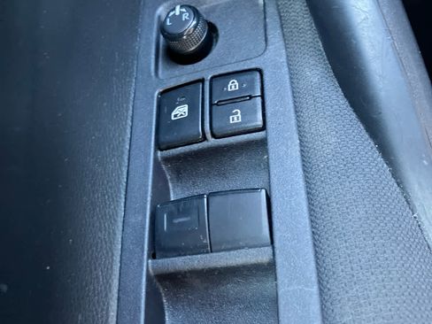 Used 2023 Toyota Corolla LE image 12