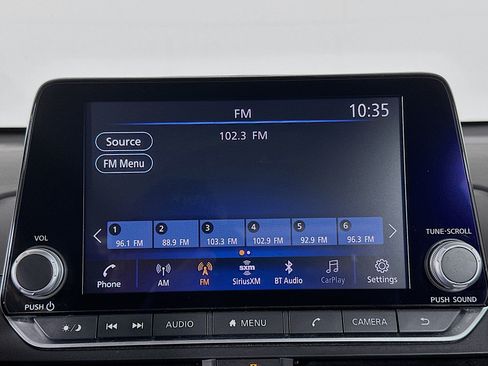 Used 2025 Nissan Altima 2.5 SV FWD image 19
