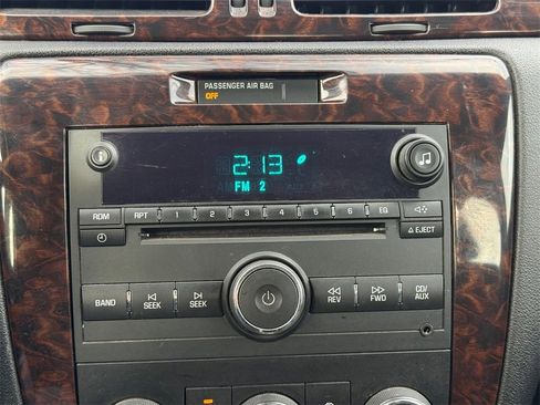 Used 2014 Chevrolet Impala Limited LS image 19