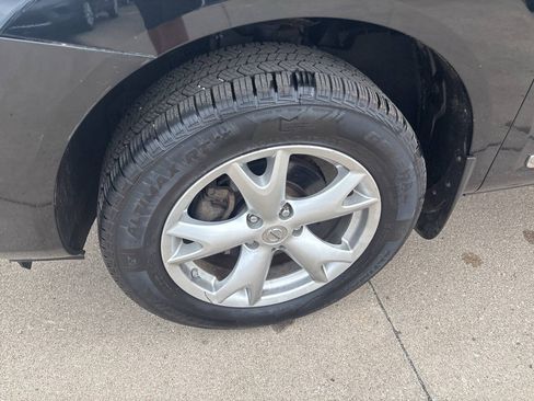 Used 2011 Nissan Rogue SV AWD/4WD image 8