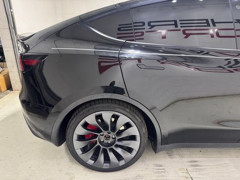 Used 2022 Tesla Model Y Performance AWD/4WD image 8