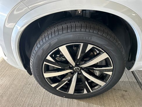 New 2026 Volvo XC90 B5 Core w/ Protection Package image 8
