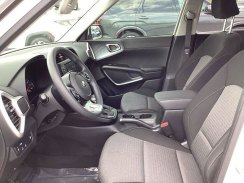 Used 2021 Kia Soul S image 9