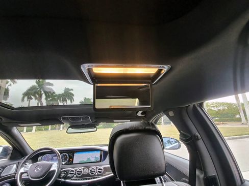 Used 2017 Mercedes-Benz S 550 Sedan image 28